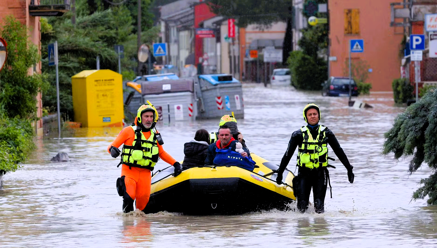 Eilmeldung! Hagelfront zieht über Deutschland - Überflutungen und schwere Schäden!