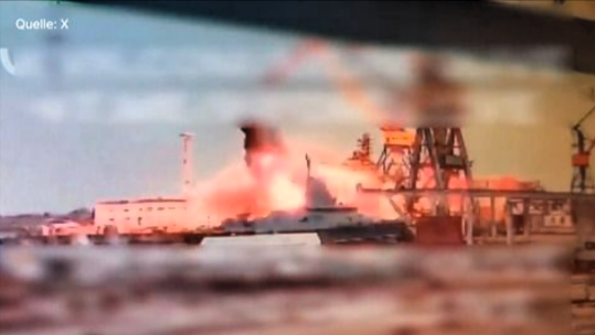 Ukraine versenkt russisches Kriegsschiff! Putin verliert sein letztes Kampfschiff im Schwarzen Meer!