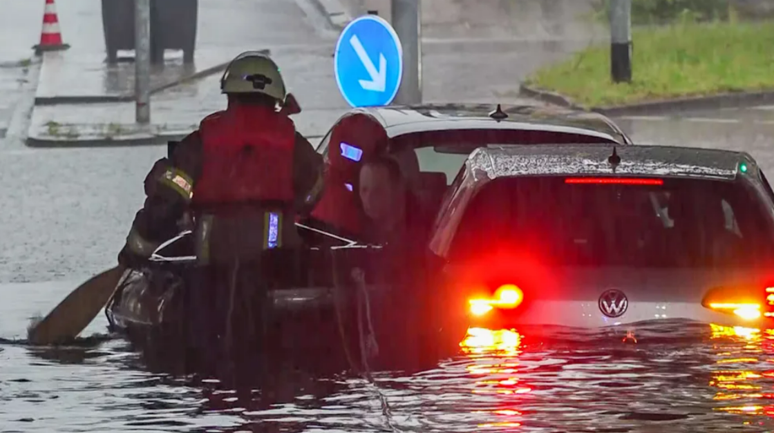 Wieder Unwetter, wieder Überschwemmungen - Deutschland versinkt im Wetter-Chaos!