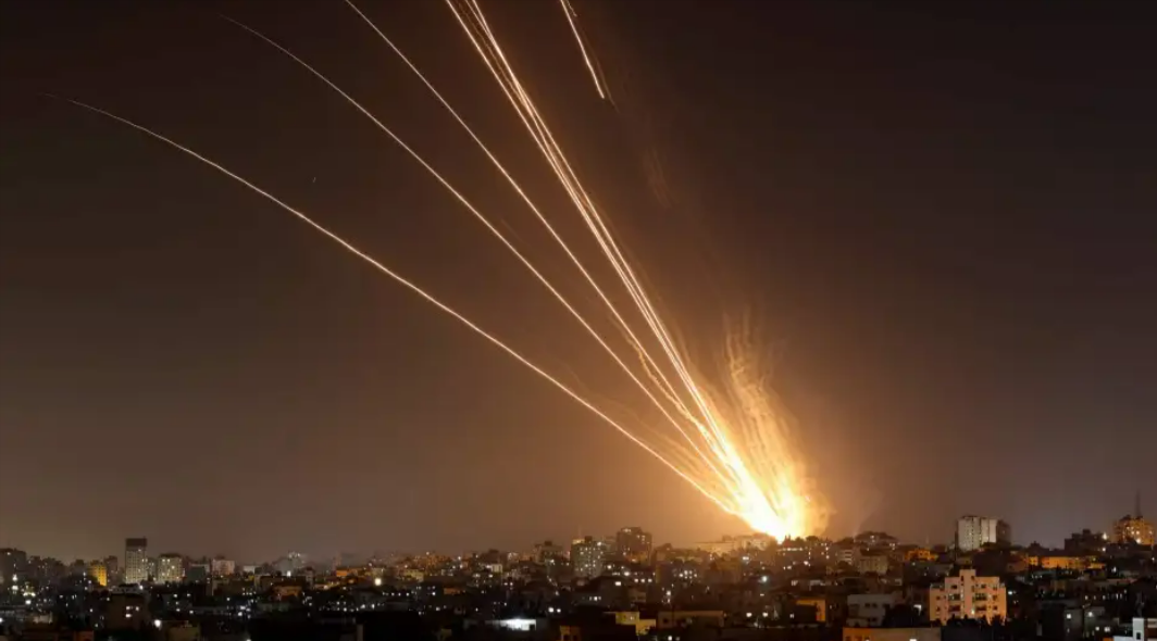 Hamas greift Tel Aviva an! Panik in Israel! - Hamas feuert erneut Raketen auf Tel Aviv