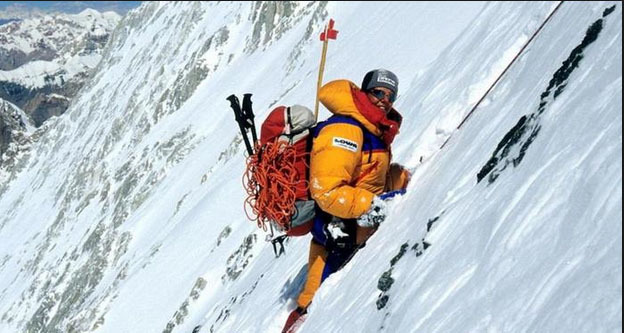 Neuschnee und Unwetter! Drama auf der Zugspitze! - 26 Bergsteiger in Lebensgefahr, warum stiegen Sie auf?!
