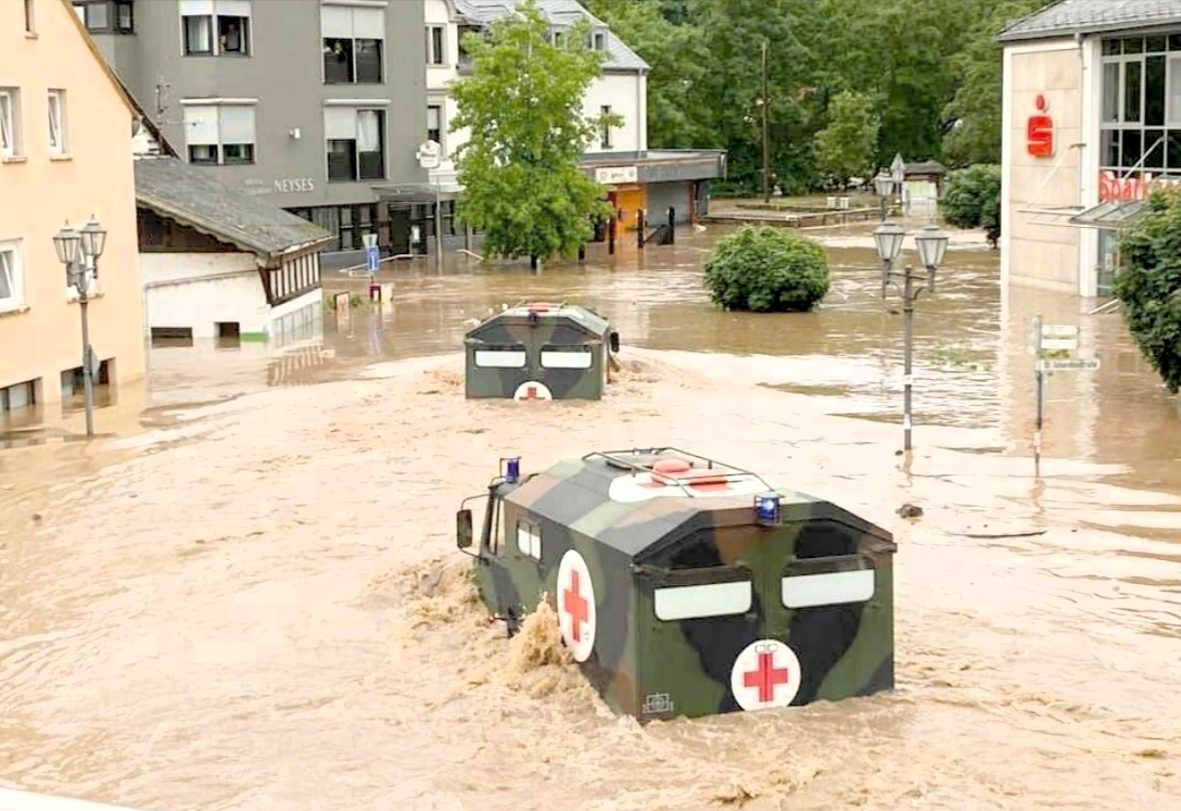 Dammbruch nach schwerem Regen! 85.000 Menschen in Notlage - 2 Dämme gebrochen!