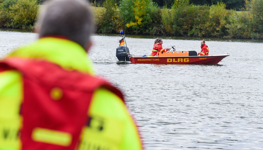 Trauer! Vermisster Angler treibt tot im Rhein! Nach Tagen der Ungewissheit herrscht traurige Gewissheit