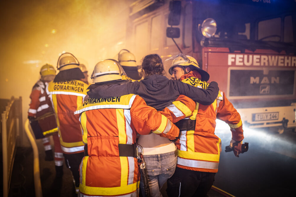 Feuer im Elbtunnel! Großalarm in Hamburg - der Elbtunnel brennt, Sperrung und lange Staus!