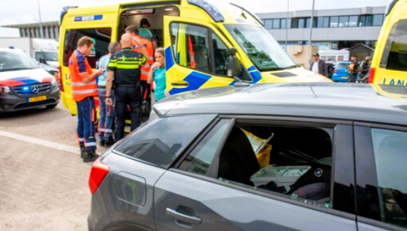 Baby stirbt im Hitze-Auto! Kind in glühend heißem Auto zurückgelassen wurde - Retter kämpfen vergebens!