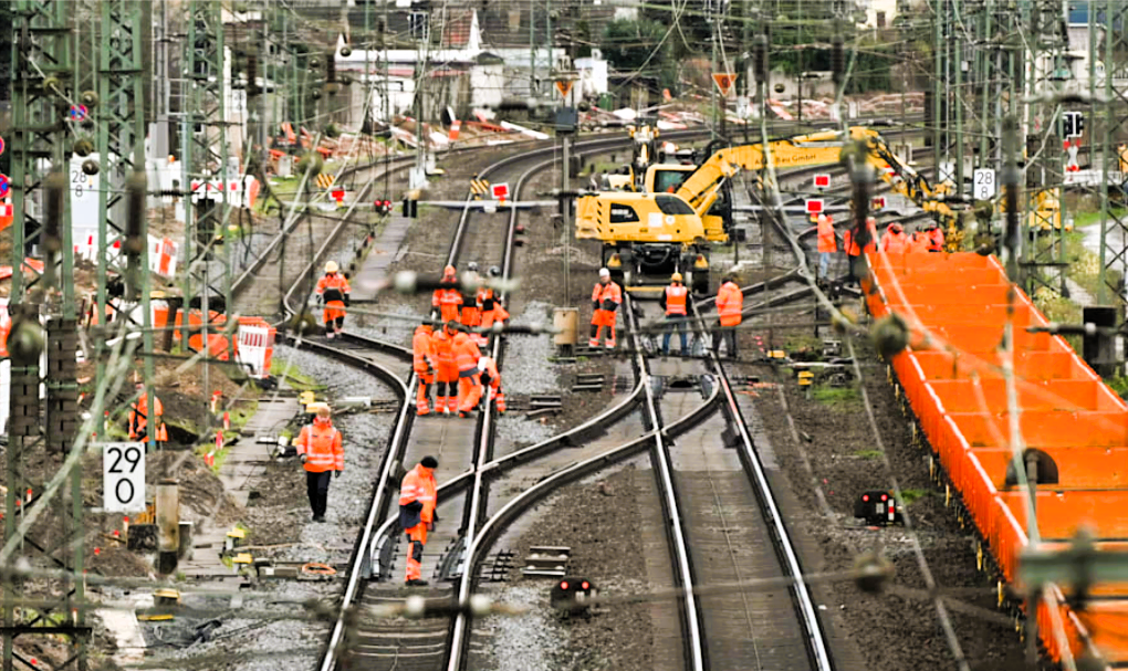 Bahn-Chaos: Urlauber und Pendler aufgepasst! Monatelange Mega-Baustelle sorgt für Monsterverspätung