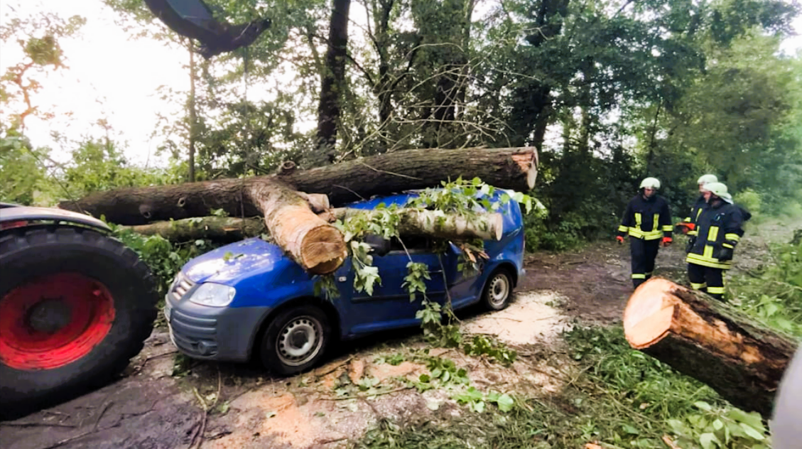 Schwere Unwetter-Schäden! Großveranstaltungen mussten abgebrochen werden