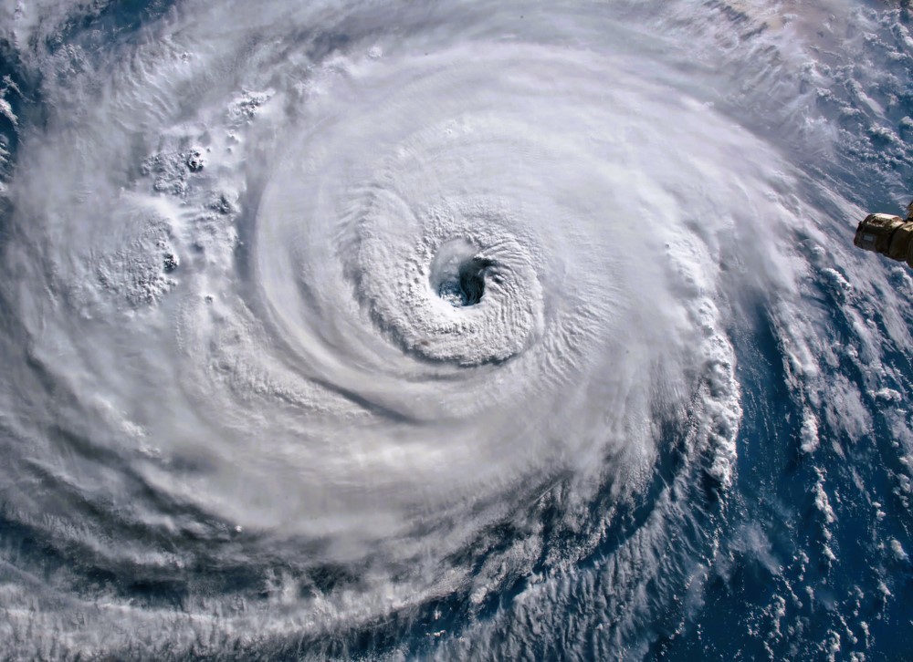 Hurrikan-Warnung! Monster-Sturm rollt auf Küsten zu - Milliarden-Schäden und Tornado-Gefahr!