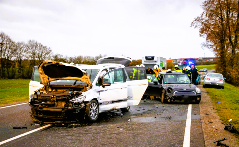 2 Todesopfer bei Horror-Unfall - Frontalcrash kostet Fahrer und Beifahrer das Leben