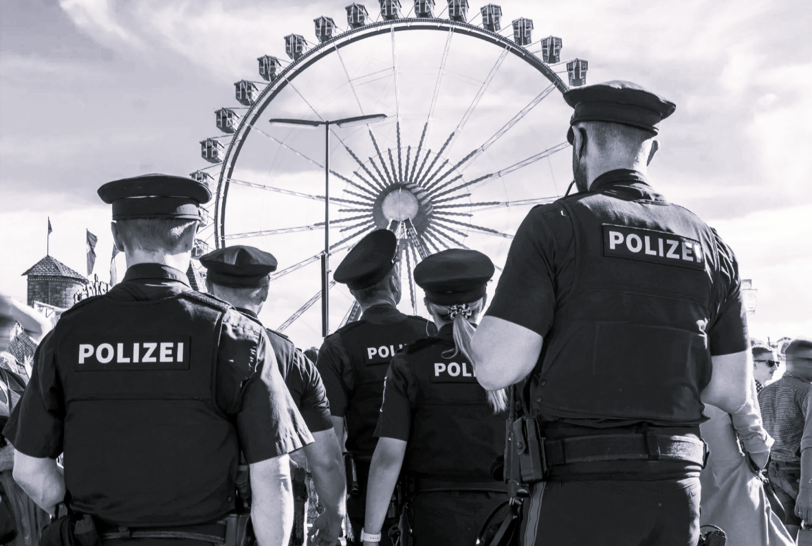 Todesdrama auf dem Oktoberfest - Besucher stirbt, Wiesn-Ende durch Unglück überschattet!