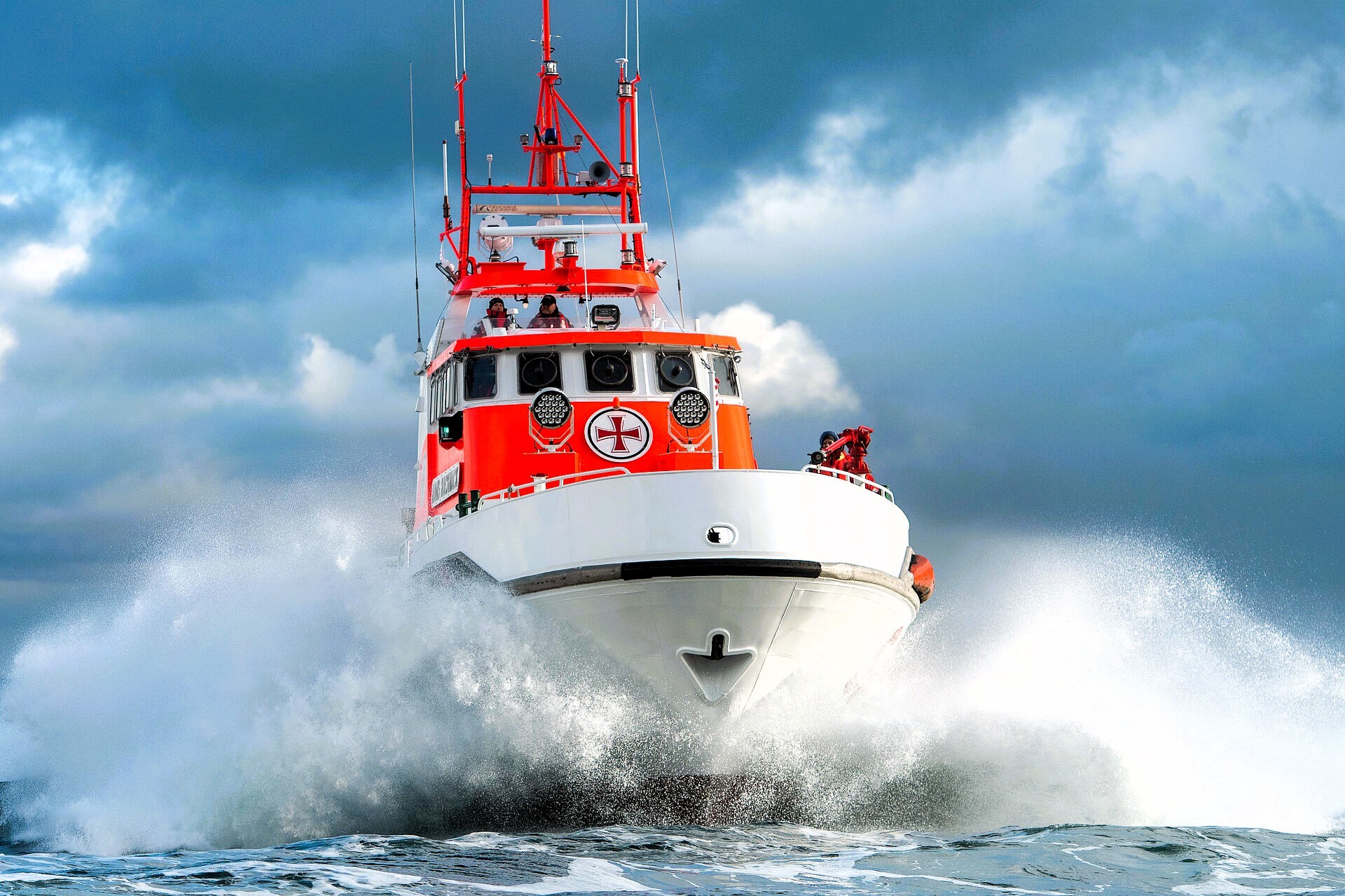 Frau stürzt von Kreuzfahrtschiff, schreckliches Unglück in der Nacht! Tödlicher Unfall auf Kreuzfahrtschiff