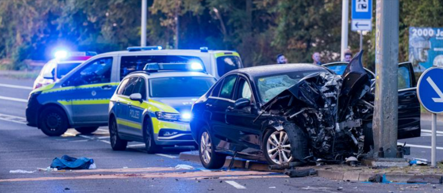 Tödliche Verfolgungsjagd mit der Polizei - Unfallverursacher hatte keinen Führerschein - Mordanklage möglich