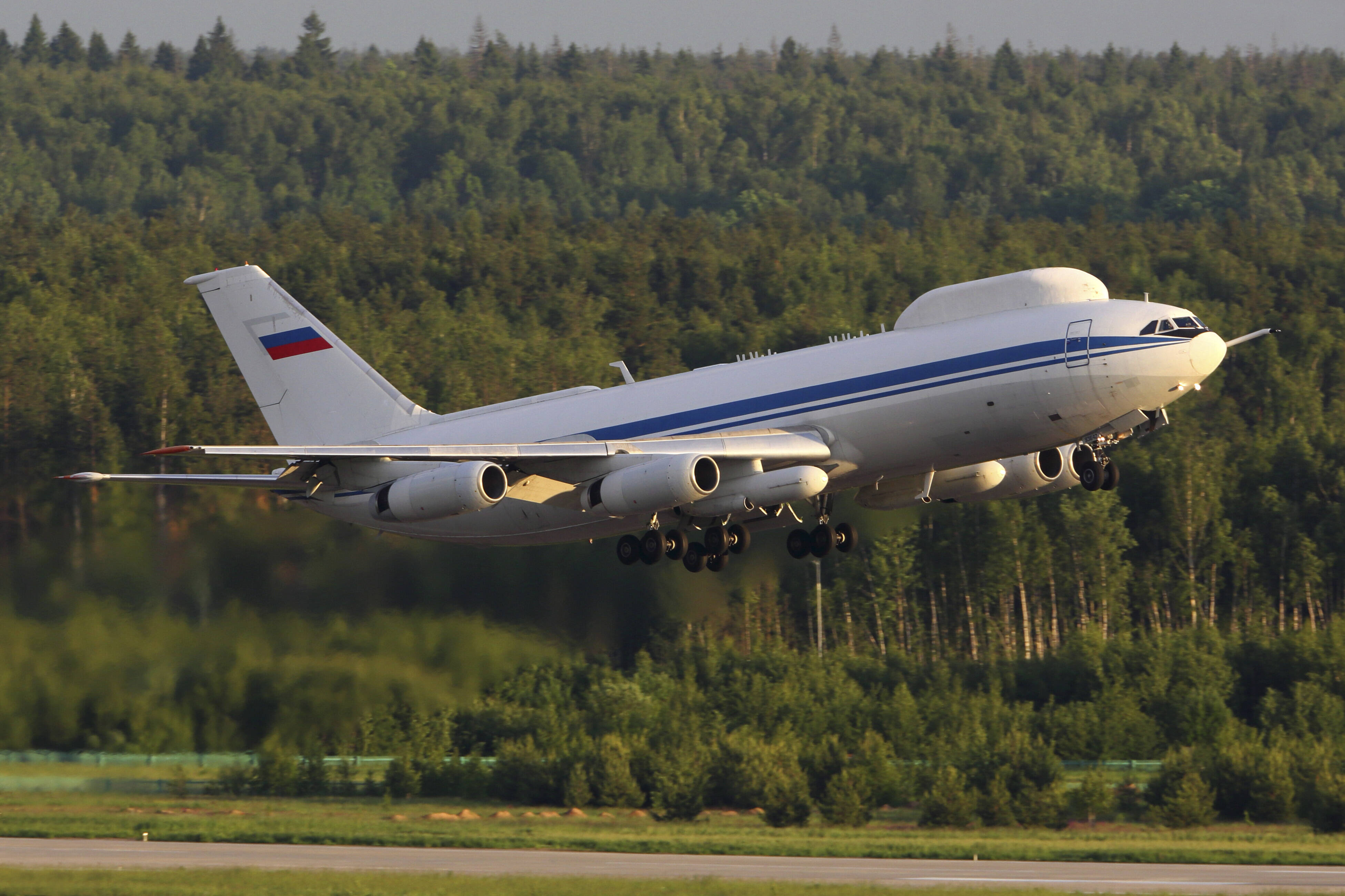 Putins-Weltuntergangsflieger direkt über der Ostsee gesichtet! Dieser Flieger soll Atomschläge überstehen!