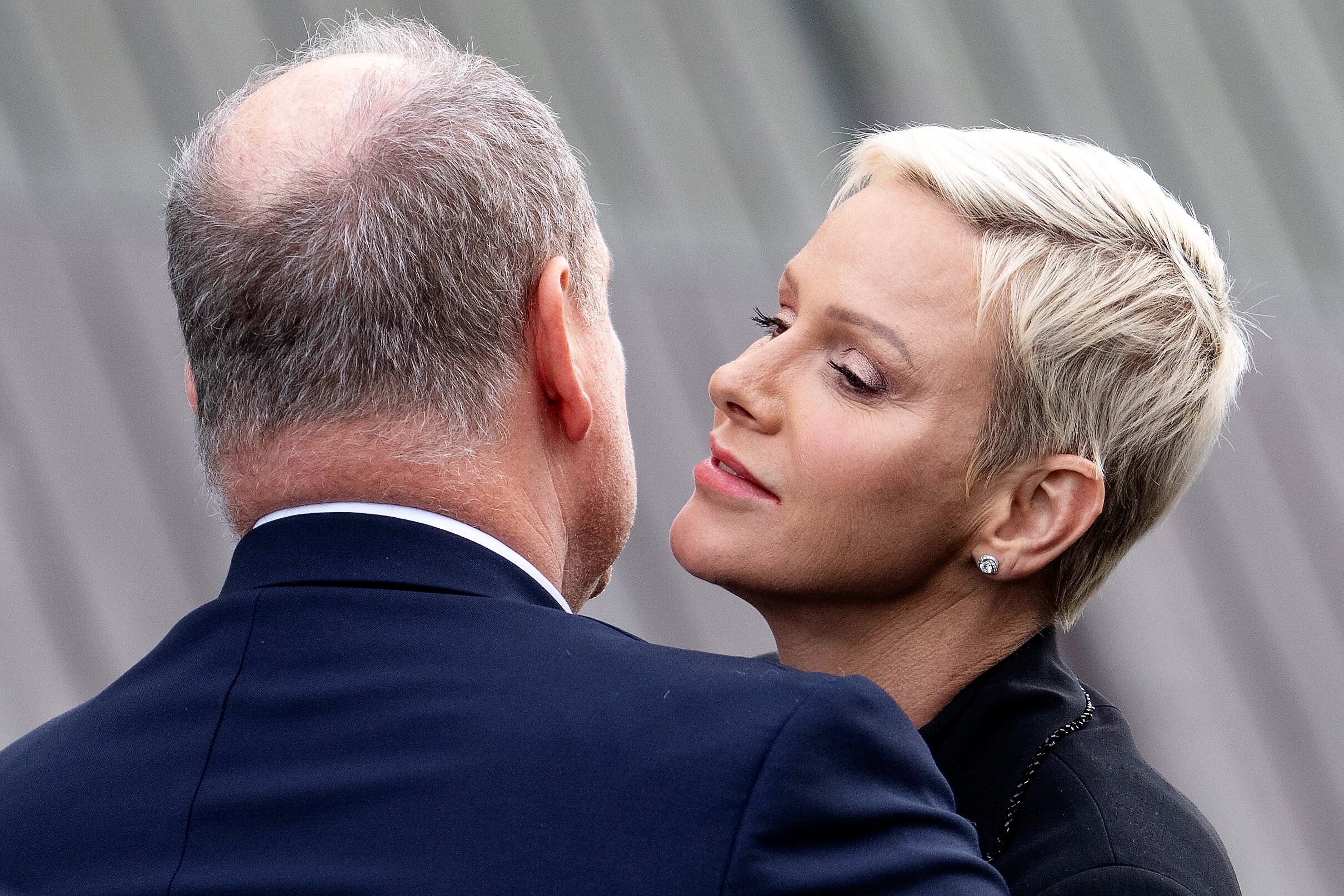 Shocking Revelation: Prince Albert's Secret Proposal to French Singer Before Marrying Charlene!