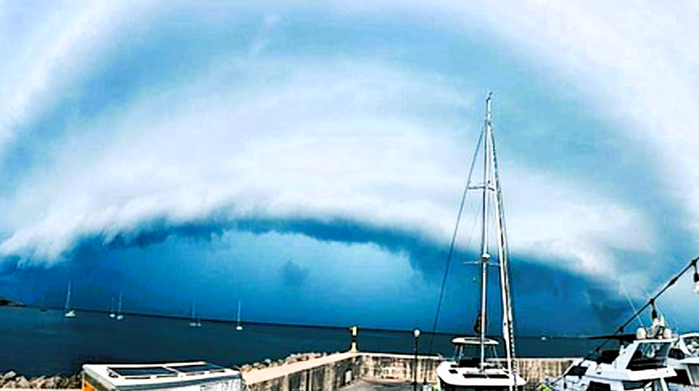 Deadly Tornado Terror: 1 Dead, 21 Injured as Ferocious Storm Ravages Tourist Hotspot! See the Shocking Images!