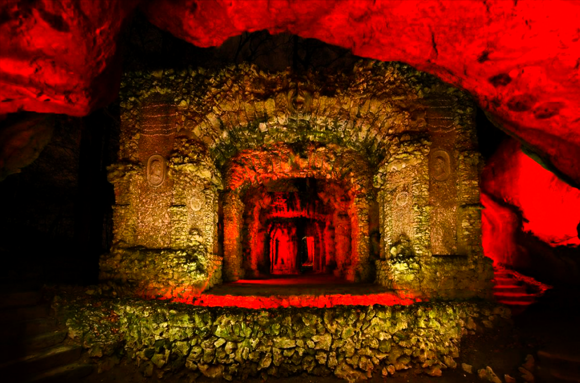 Nostradamus vivant fait sept prédictions pour 2026 - Attendez de lire la numéro trois